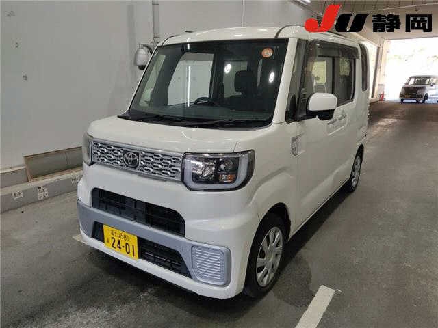 TOYOTA PIXIS MEGA