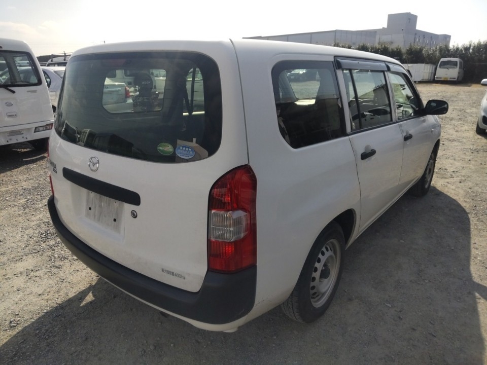 MAZDA FAMILIA