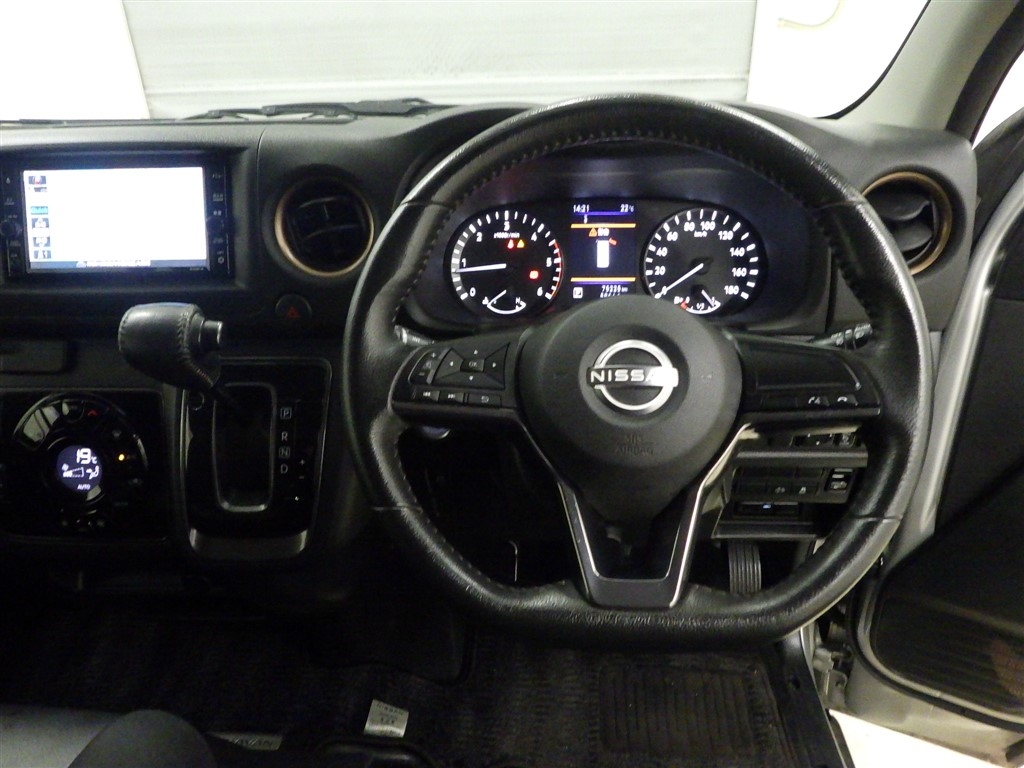 NISSAN CARAVAN