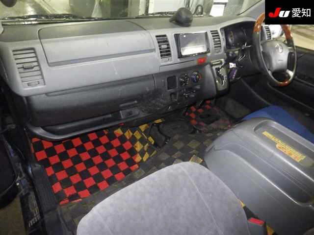 TOYOTA REGIUS ACE