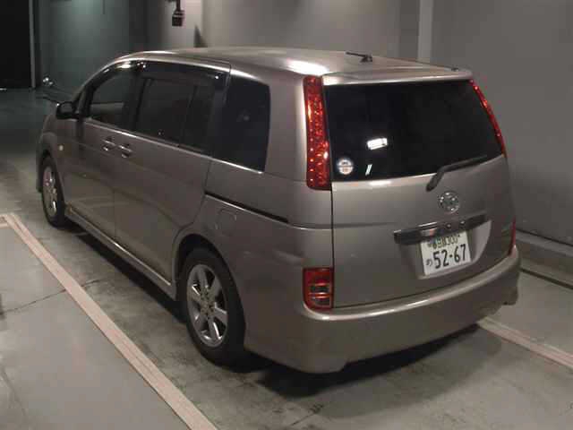 TOYOTA ISIS