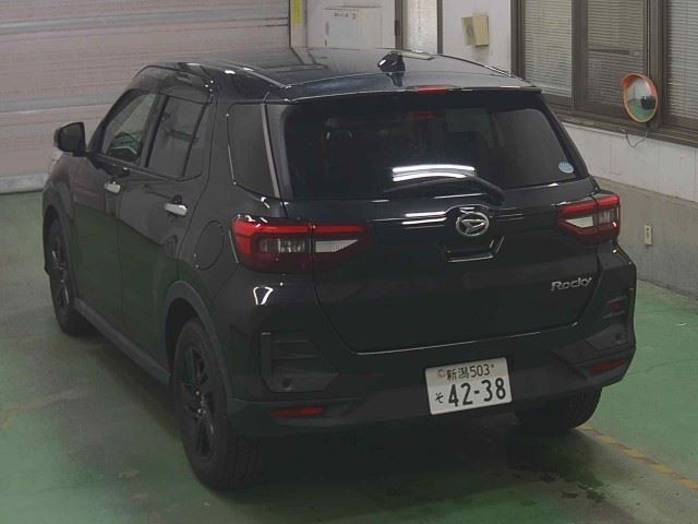 DAIHATSU ROCKY