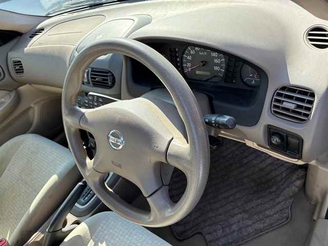 NISSAN SUNNY