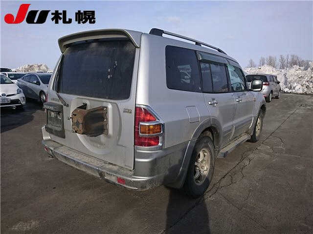 MITSUBISHI PAJERO