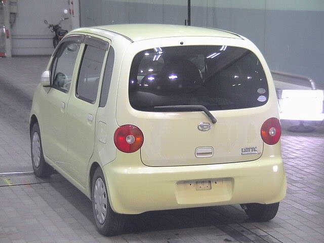 DAIHATSU MOVE LATTE