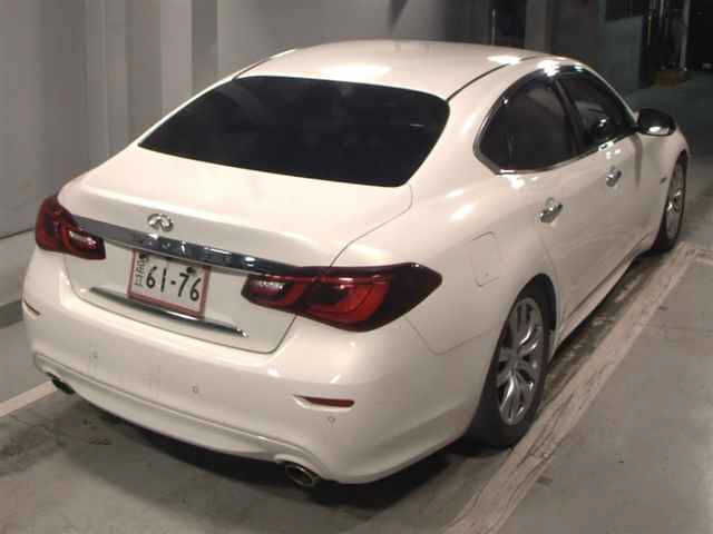NISSAN FUGA