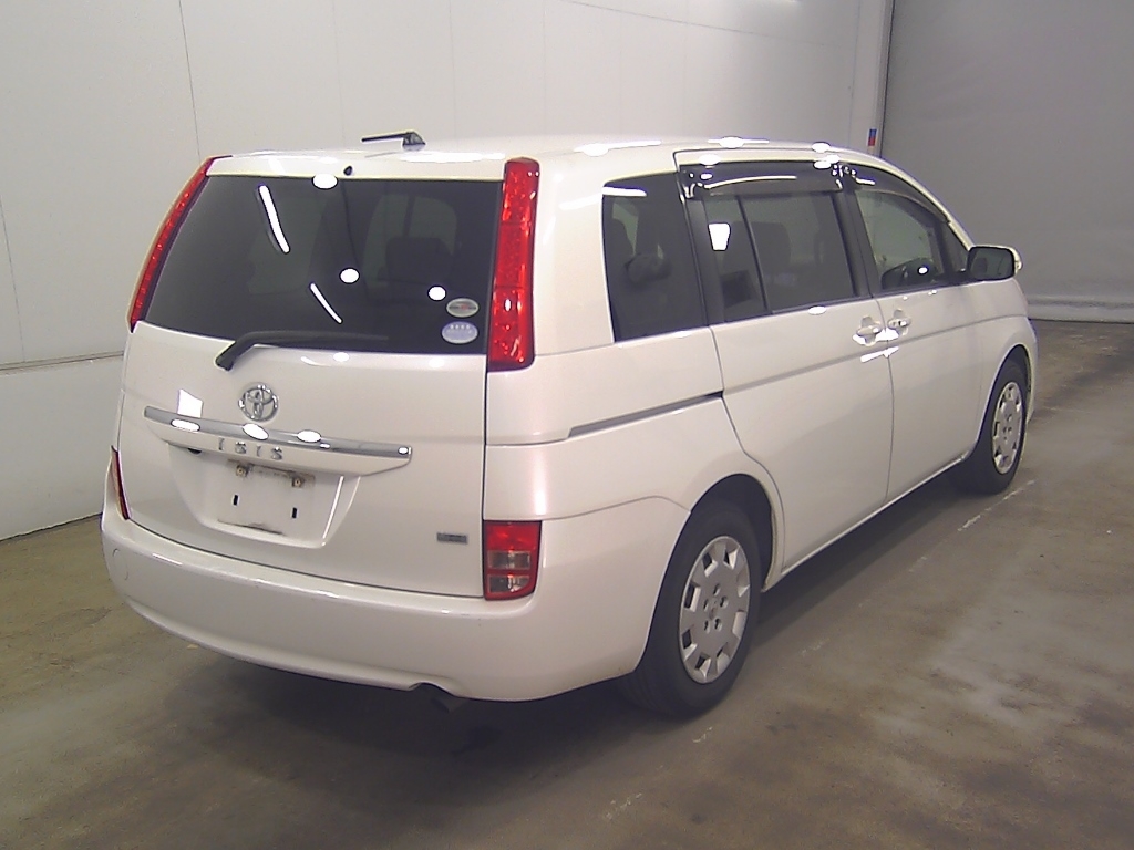 TOYOTA ISIS