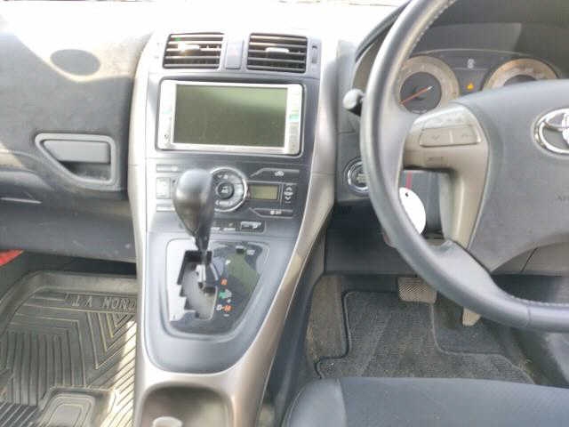 TOYOTA BLADE