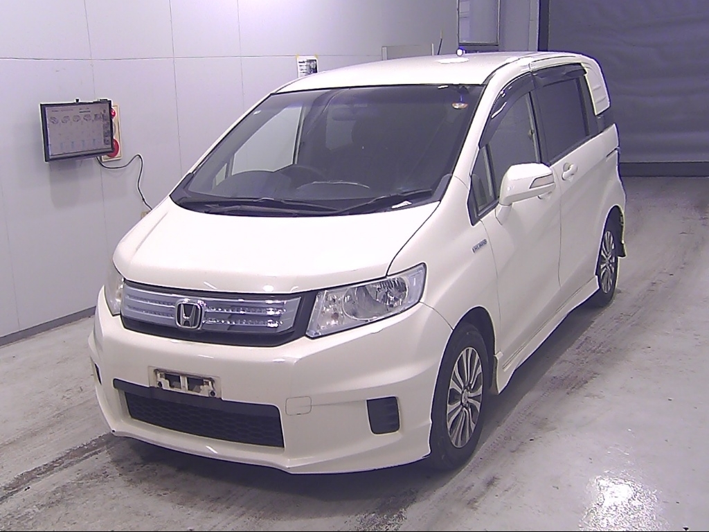 HONDA FREED SPIKE
