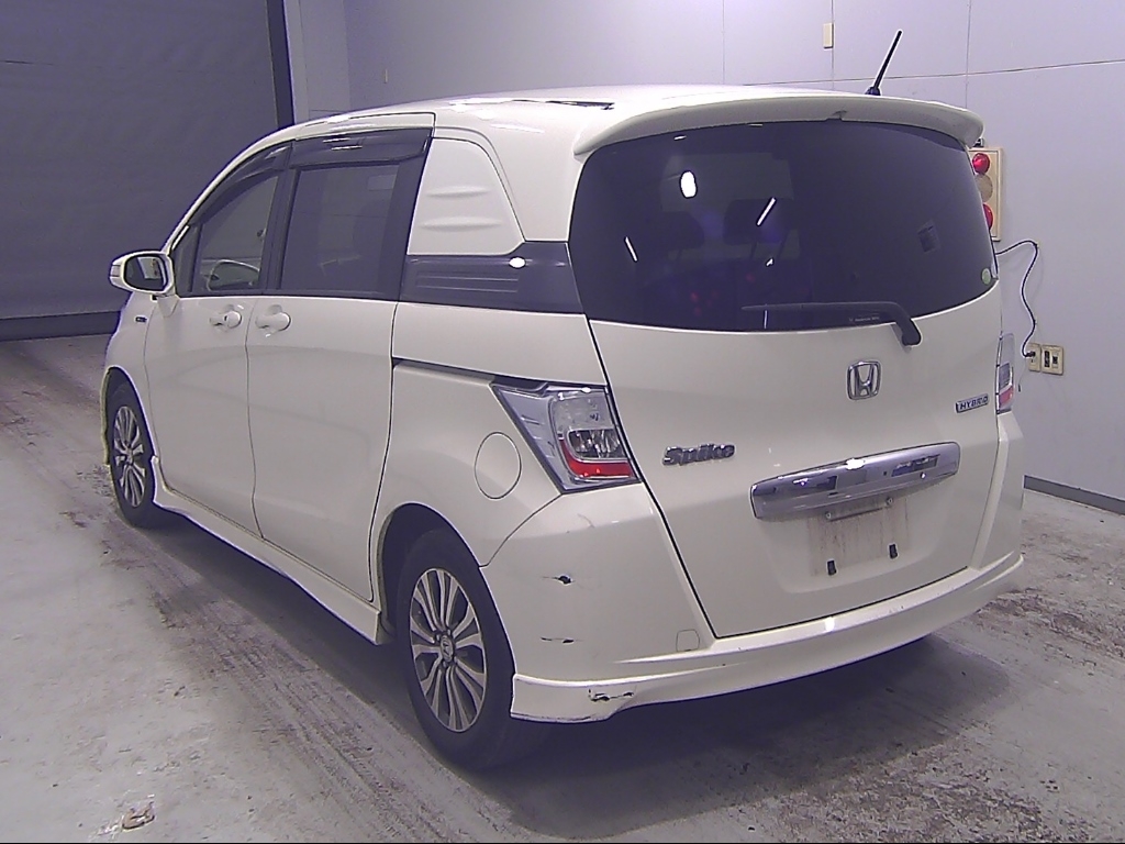 HONDA FREED SPIKE