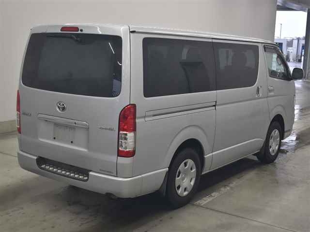 TOYOTA REGIUS ACE