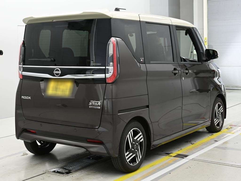 NISSAN ROOX