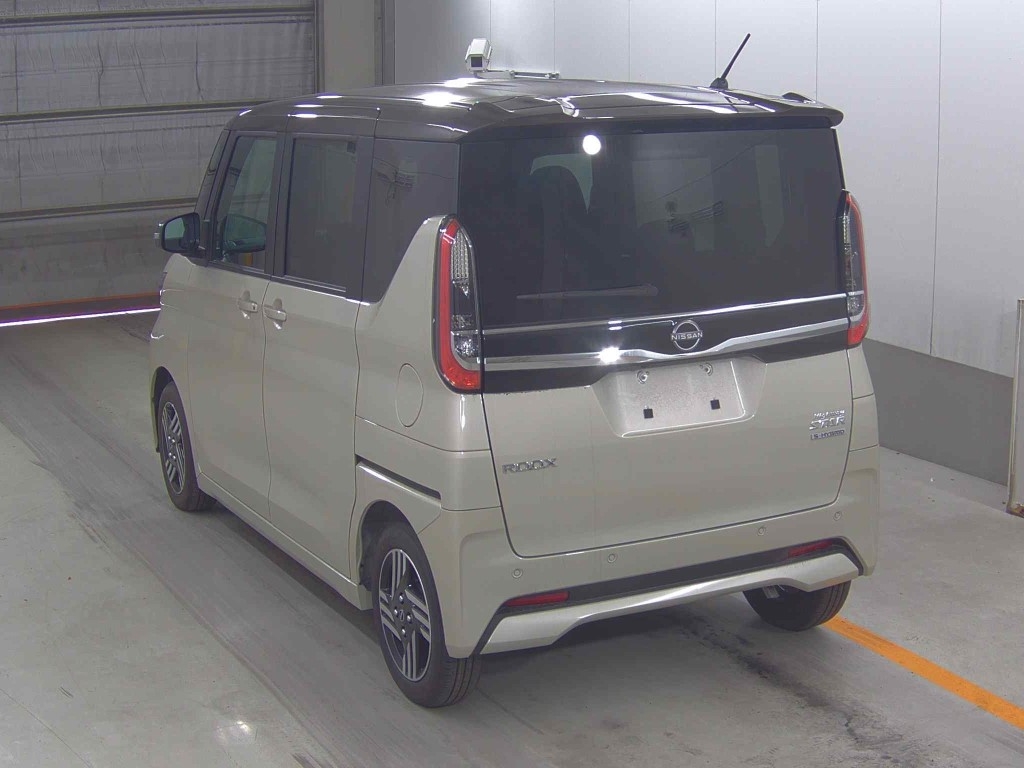 NISSAN ROOX