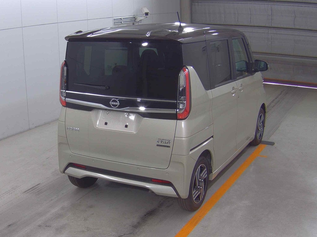 NISSAN ROOX