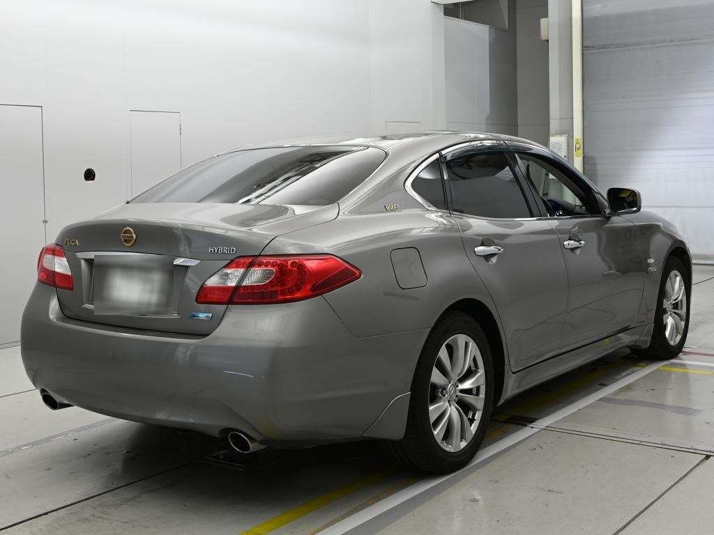 NISSAN FUGA