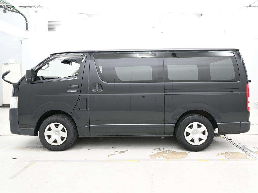 TOYOTA REGIUS ACE