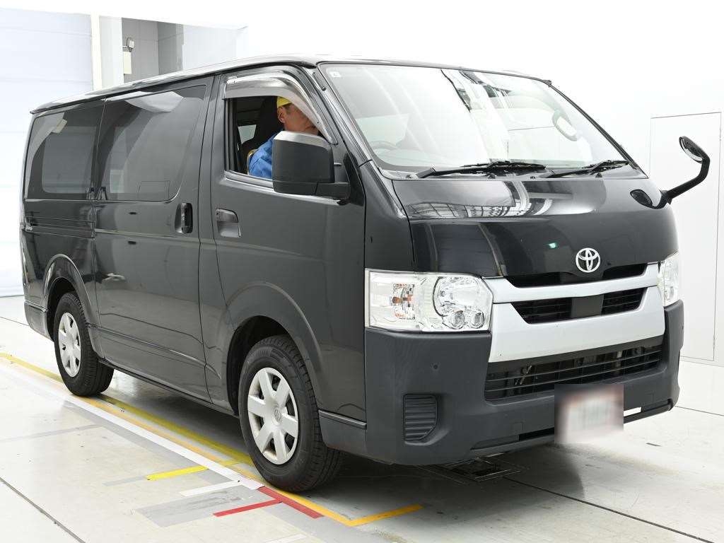 TOYOTA REGIUS ACE