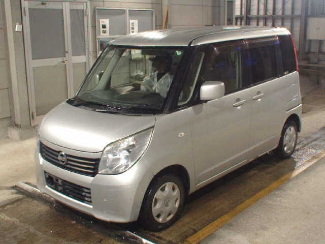 NISSAN ROOX