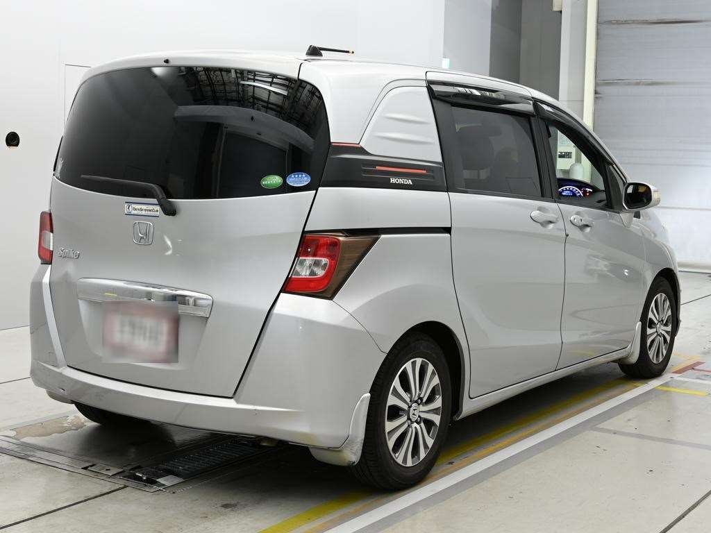 HONDA FREED SPIKE
