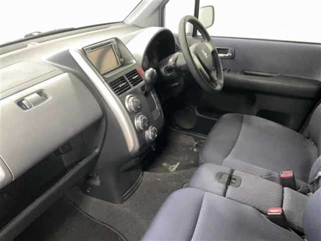 HONDA MOBILIO SPIKE