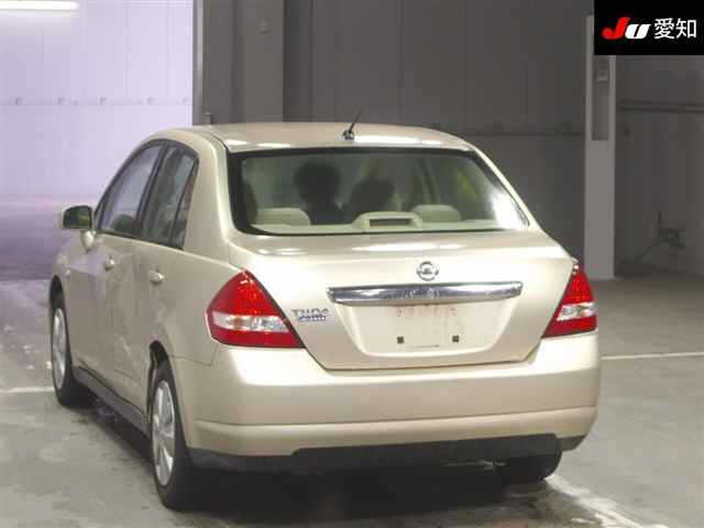 NISSAN TIIDA LATIO