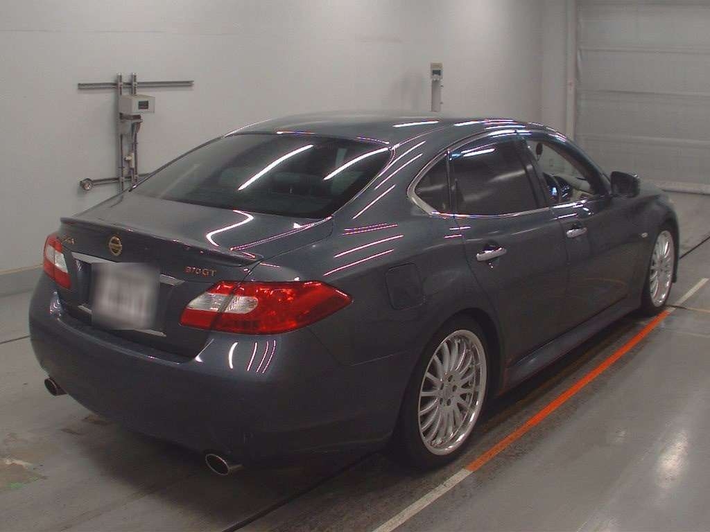 NISSAN FUGA