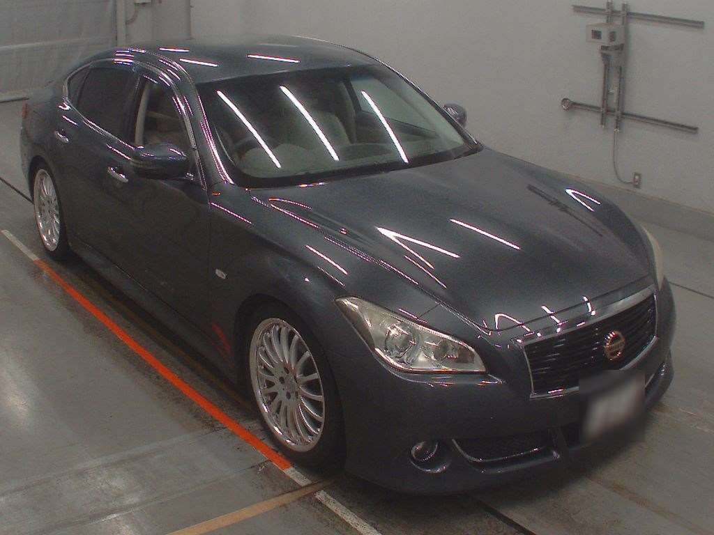 NISSAN FUGA