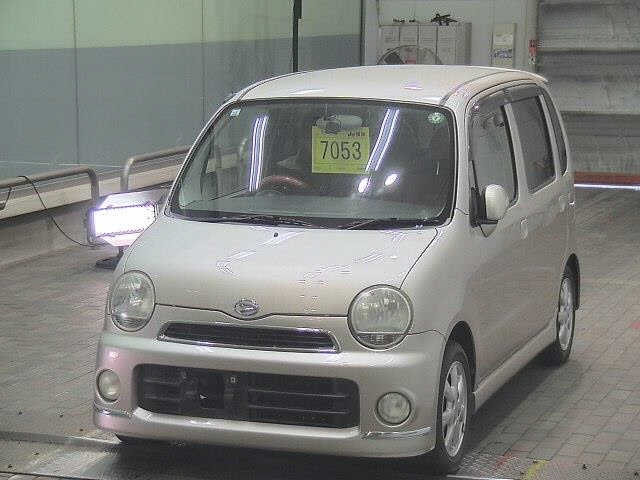 DAIHATSU MOVE LATTE