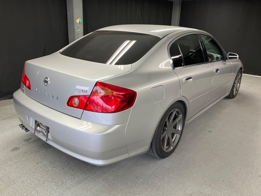 NISSAN SKYLINE