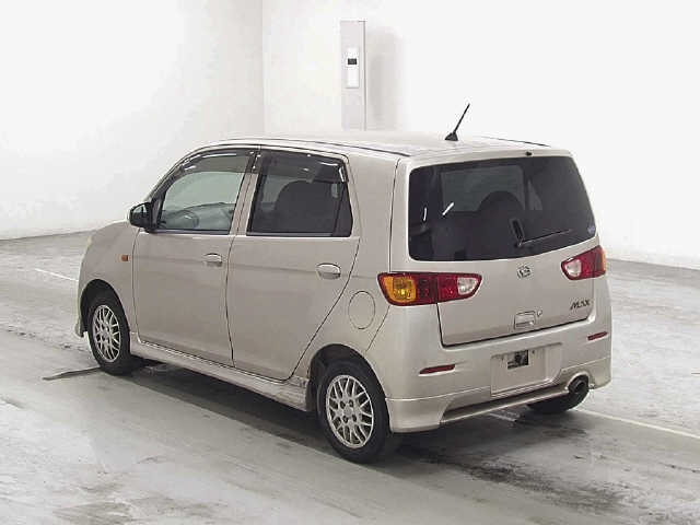 DAIHATSU MAX
