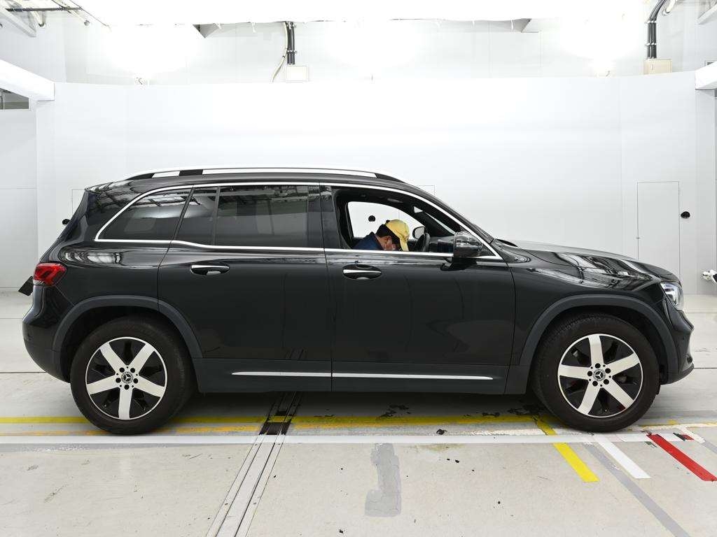 MERCEDES-BENZ GLB-CLASS