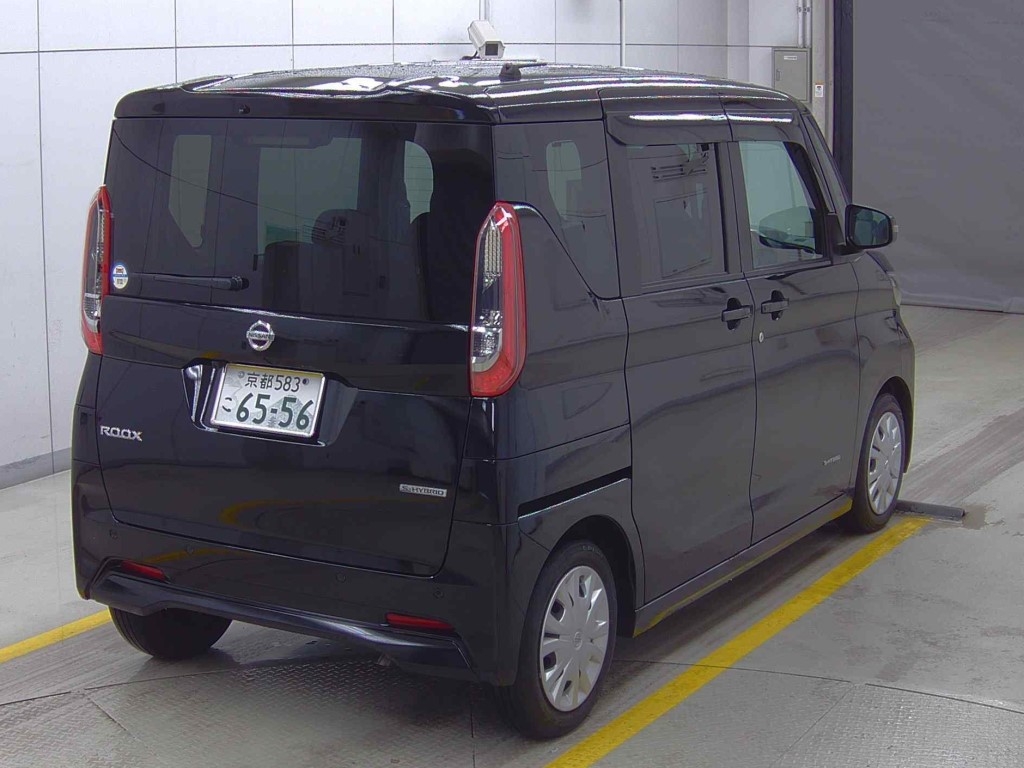 NISSAN ROOX