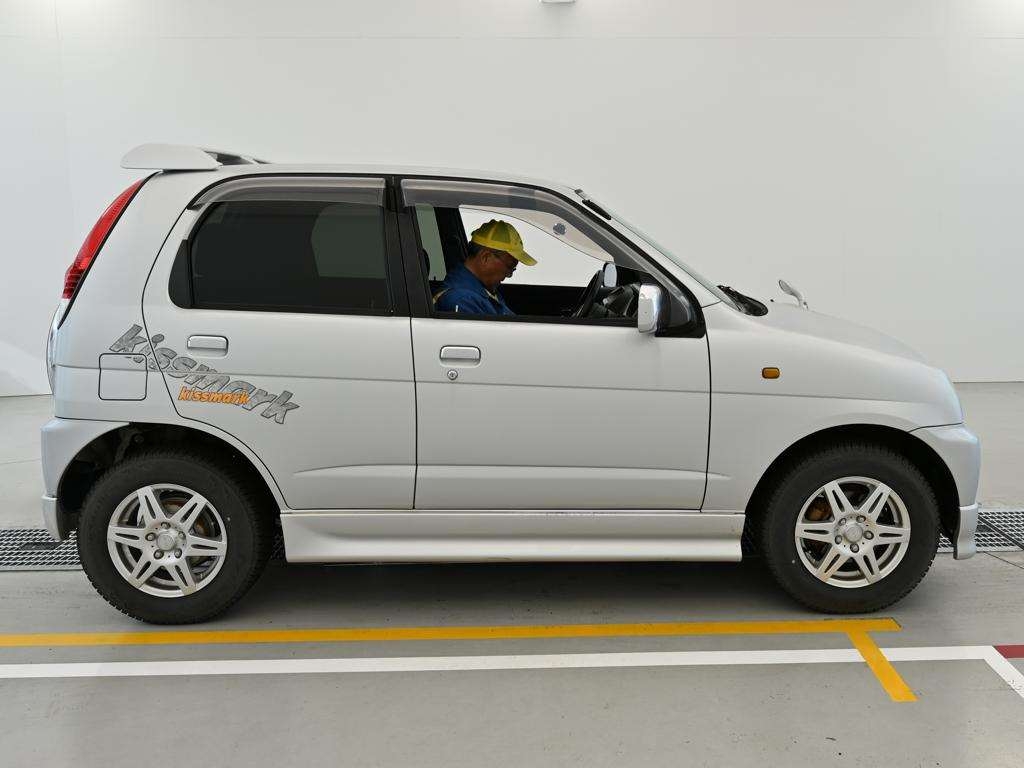 DAIHATSU TERIOS KID
