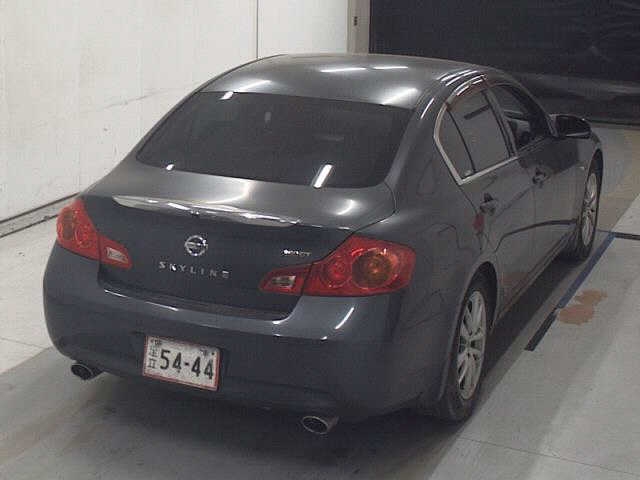 NISSAN SKYLINE