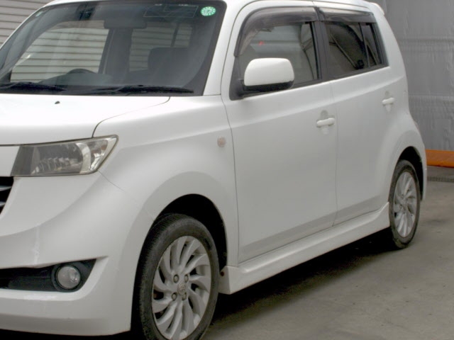TOYOTA BB