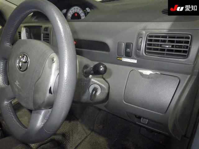 TOYOTA RAUM