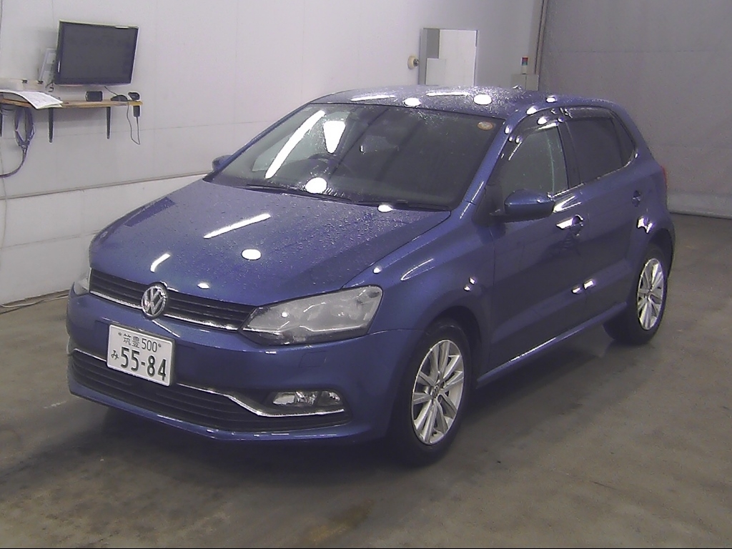 VOLKSWAGEN POLO