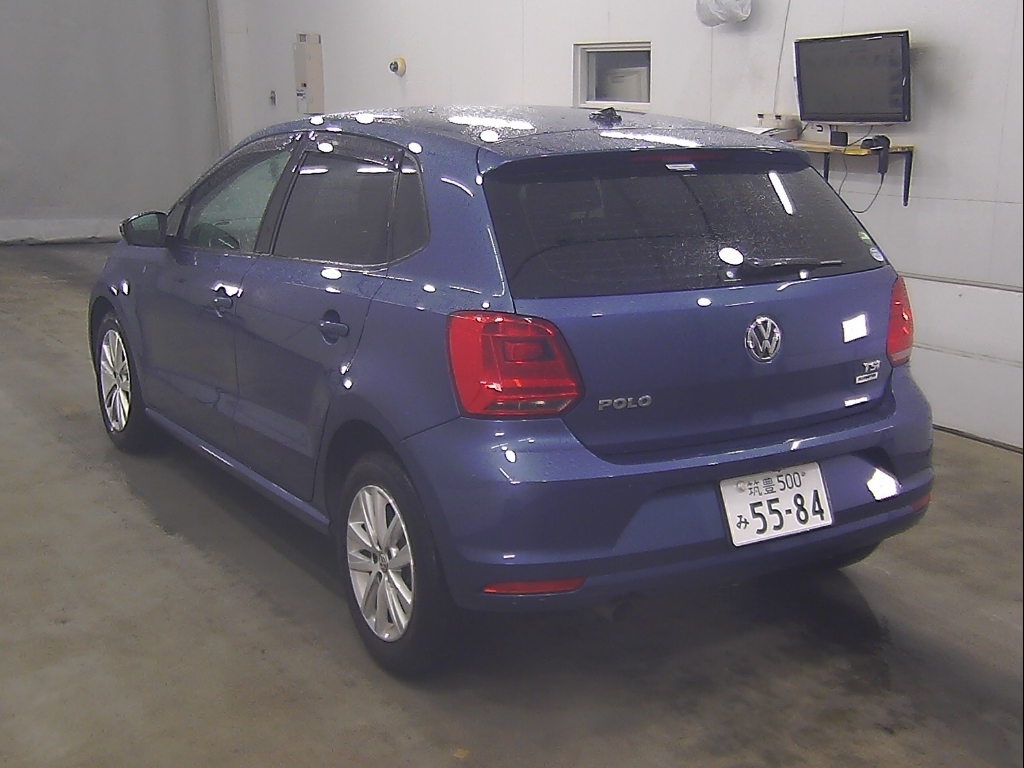 VOLKSWAGEN POLO