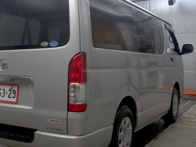 TOYOTA REGIUS ACE