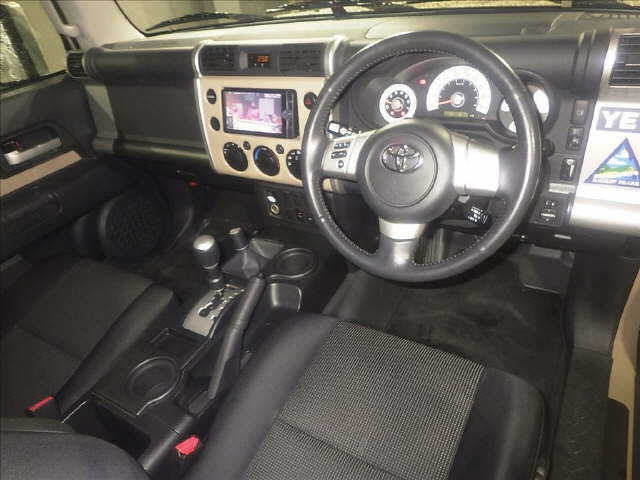 TOYOTA FJ CRUISER