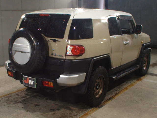 TOYOTA FJ CRUISER