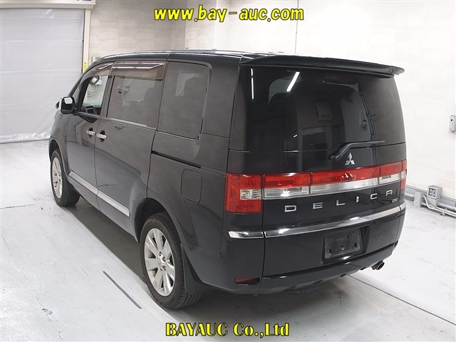 MITSUBISHI DELICA D:5
