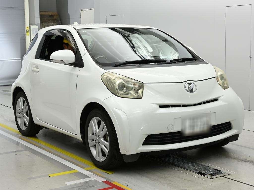 TOYOTA IQ