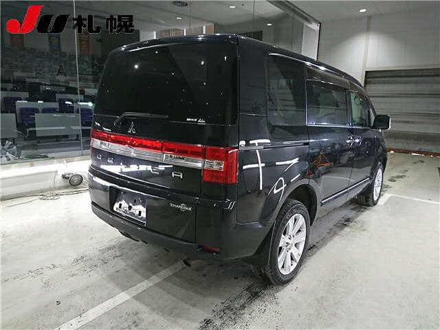 MITSUBISHI DELICA D:5