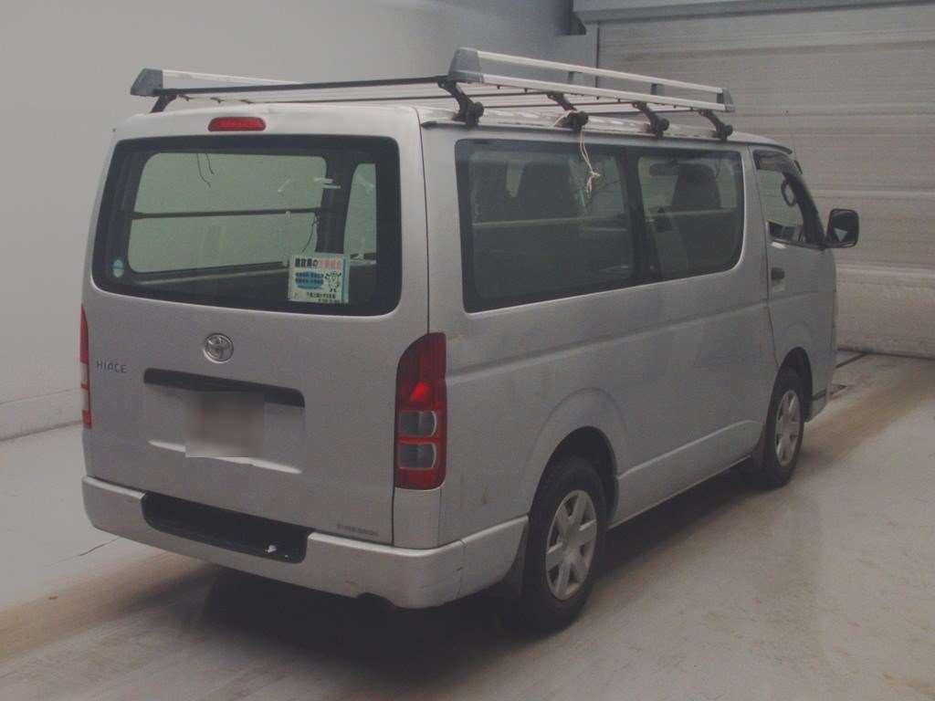 TOYOTA REGIUS ACE