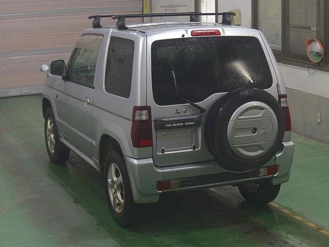 MITSUBISHI PAJERO MINI