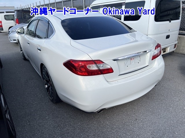 NISSAN FUGA