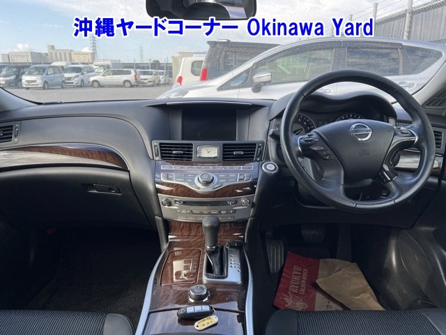 NISSAN FUGA