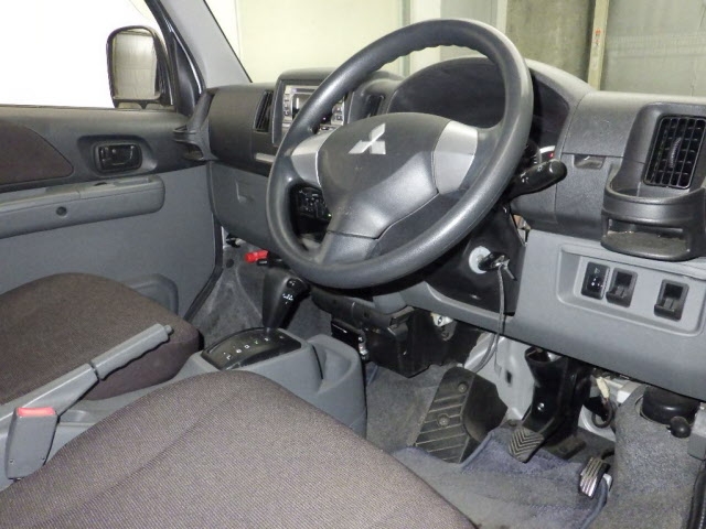 MITSUBISHI TOWN BOX