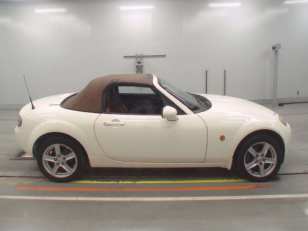 MAZDA ROADSTER